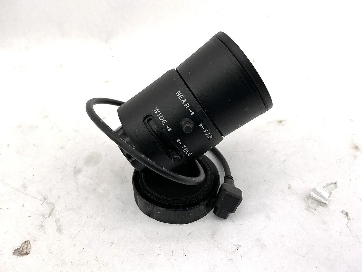 New Fujinon YV5X2.7R4B-SA2L Fujinon Lens CS Varifocal 1:1.3/2.7-13.5mm 1/3