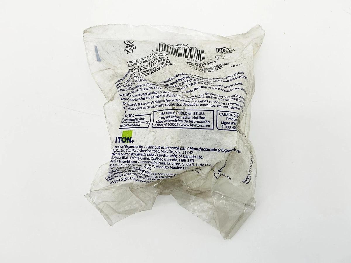 New Leviton 069-4586-C Blade and Locking Outlet 2P 3Wire