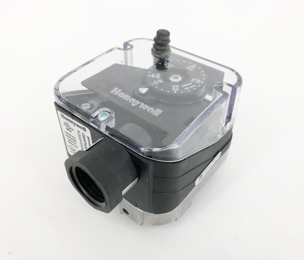 New Honeywell C6097A3038 Pressure Switch 1/4''NPT 12-60'' W.C. 84449330 - No Box