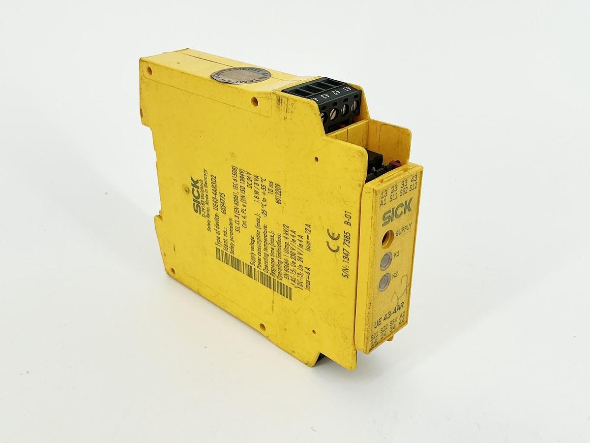 Used Sick UE43-4AR3D2 Safety Relay 24VDC 1.8W 3VA 6034775