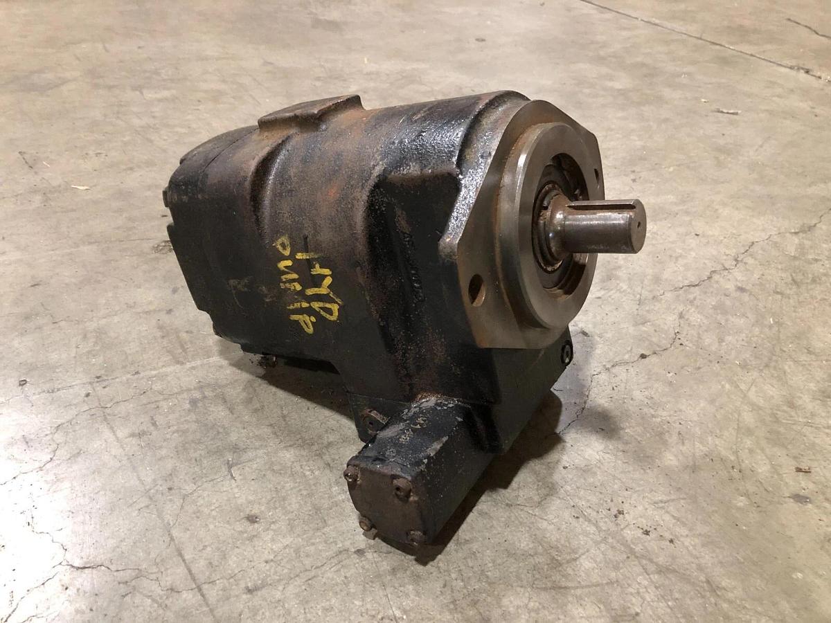 Used Oilgear PVWJ-076-A1UV-LSAY-P-1NNSN Hydraulic Pump 1-1/4" Shaft