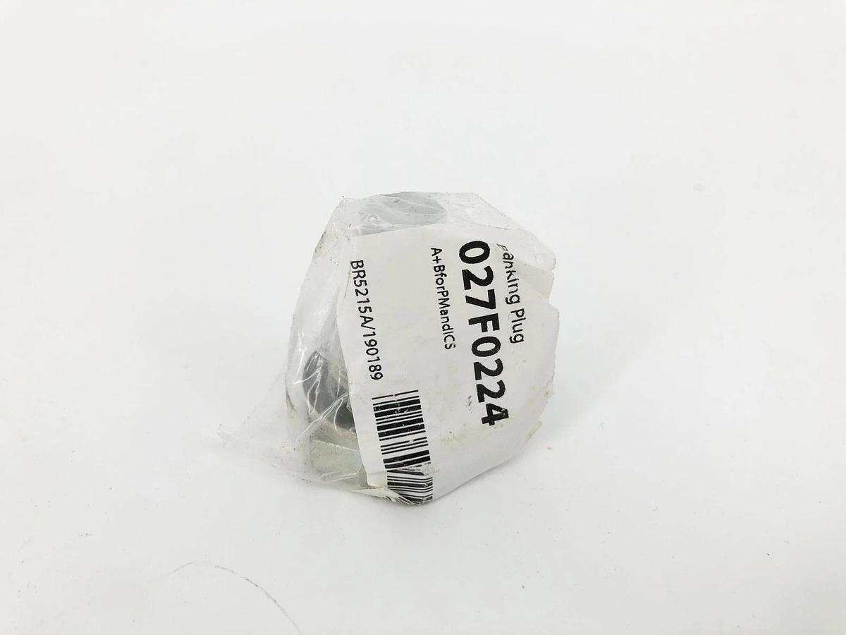 New Danfoss 027F0224 Blanking Plug - No Box