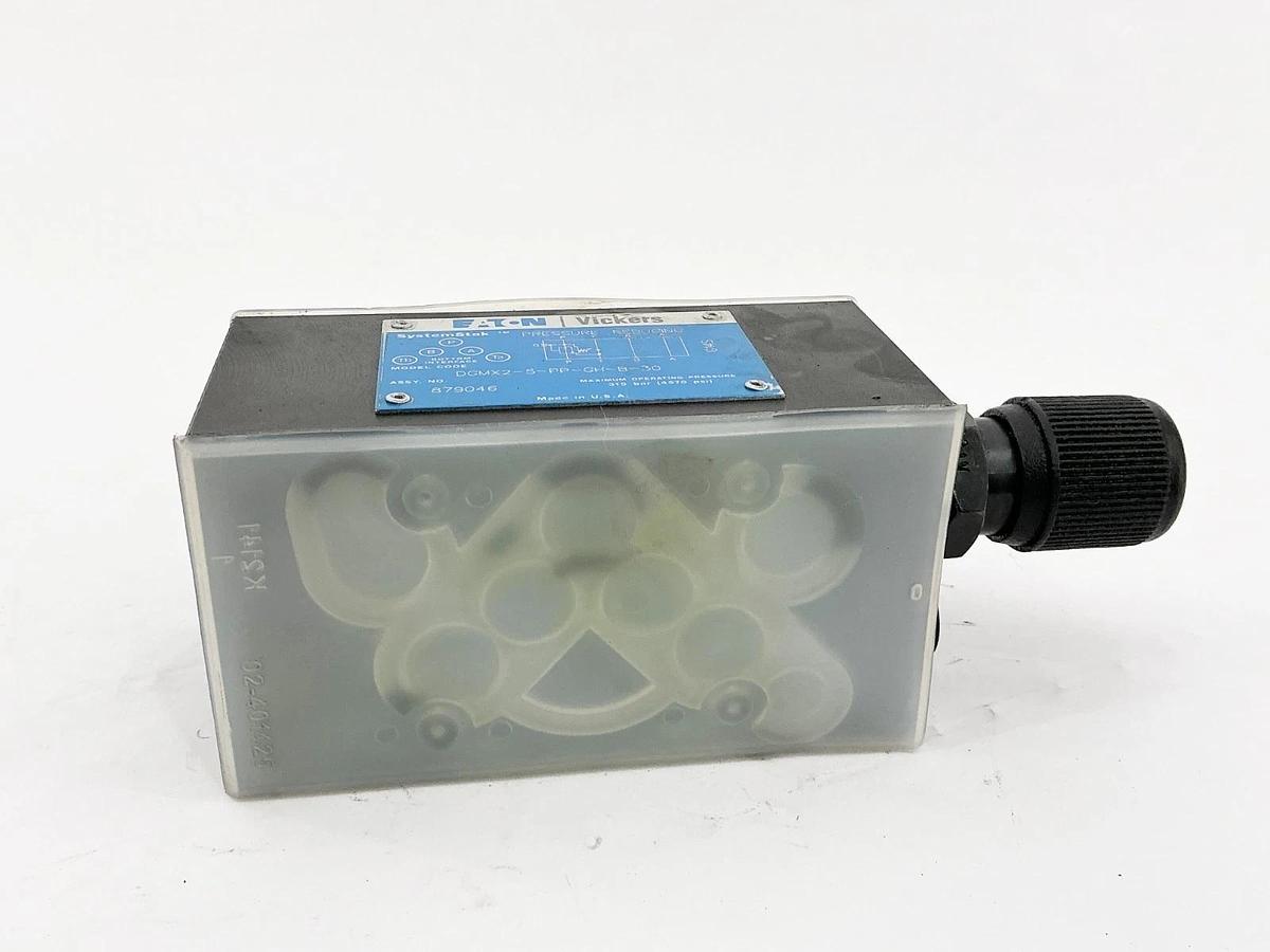 New Eaton Vickers DGMX2-5-PP-GH-B-30 Pressure Reducing Valve 879046 - No Box