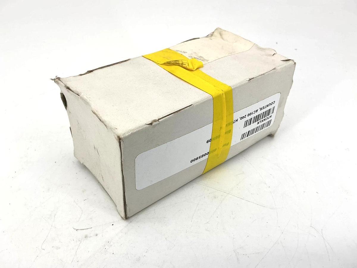 New Omron H7CN-XLN Counter Relay 8-Pin 4-Digit: 0-9999 100-240VAC H7CNXLN