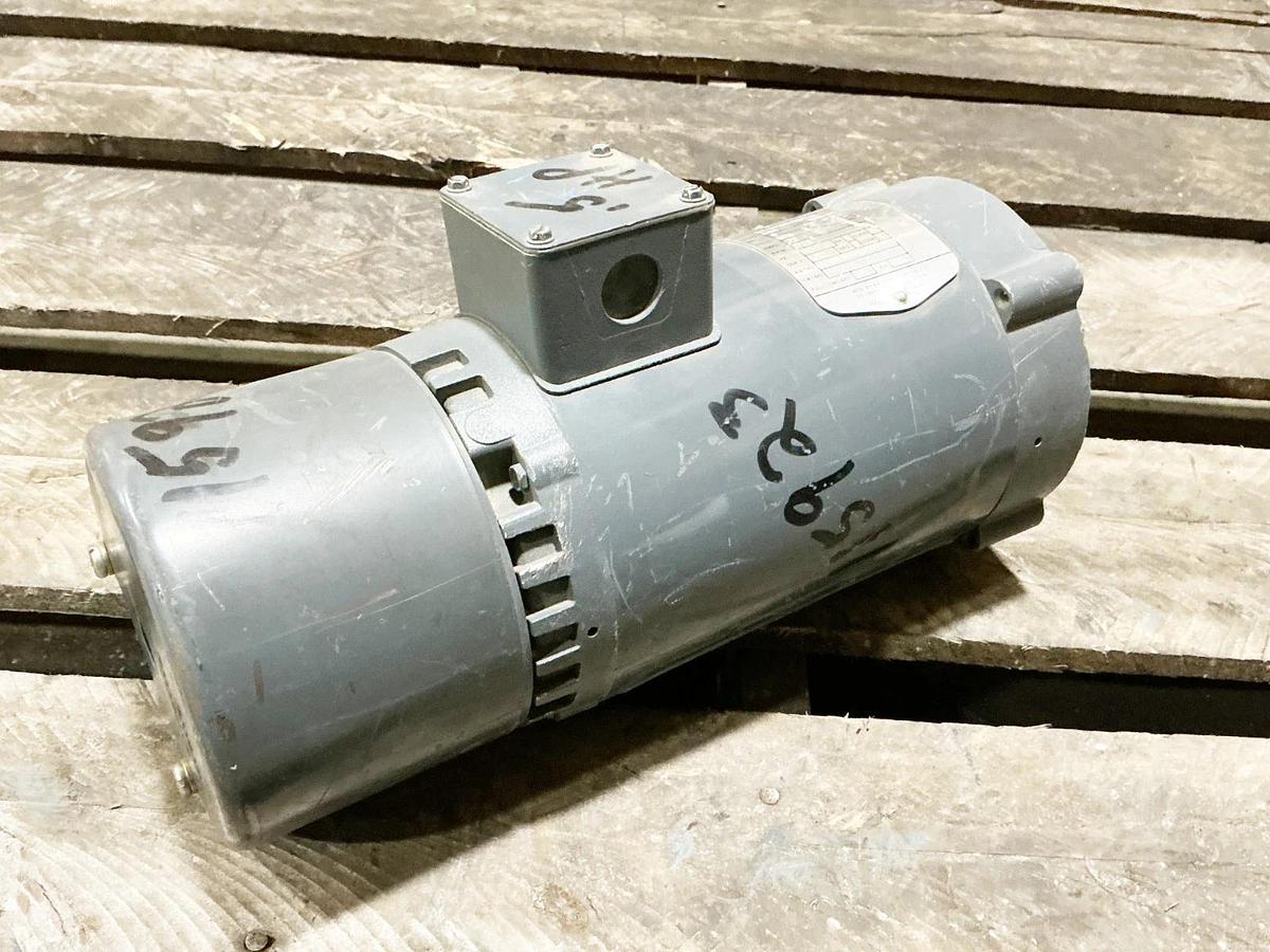 Used Boston Gear FYTB-B 34-2763-527-D Electric Motor 5HP 575V 3PH 56C Frame 1725RPM