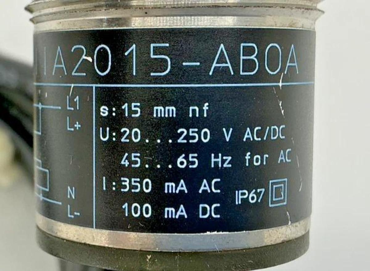 New IFM II0274 IIA2015-ABOA Inductive Sensor S: 15mm nf 20-250VAC/VDC 45-65HZ
