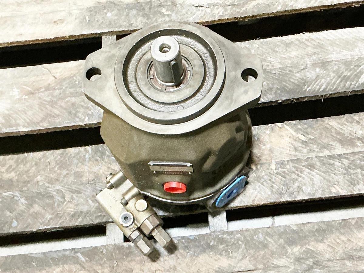 New Rexroth AA10VS071DR/31R PKC92K05 Gear Pump GG2064 - No Box