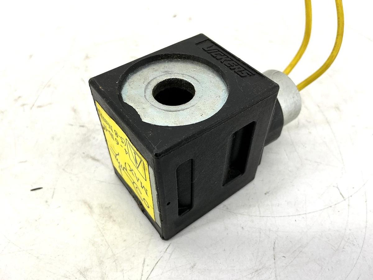 Used Vickers 02-178106 Solenoid Coil 1/2" NPT Conduit Port 2-Wire 20-Watt 120VAC