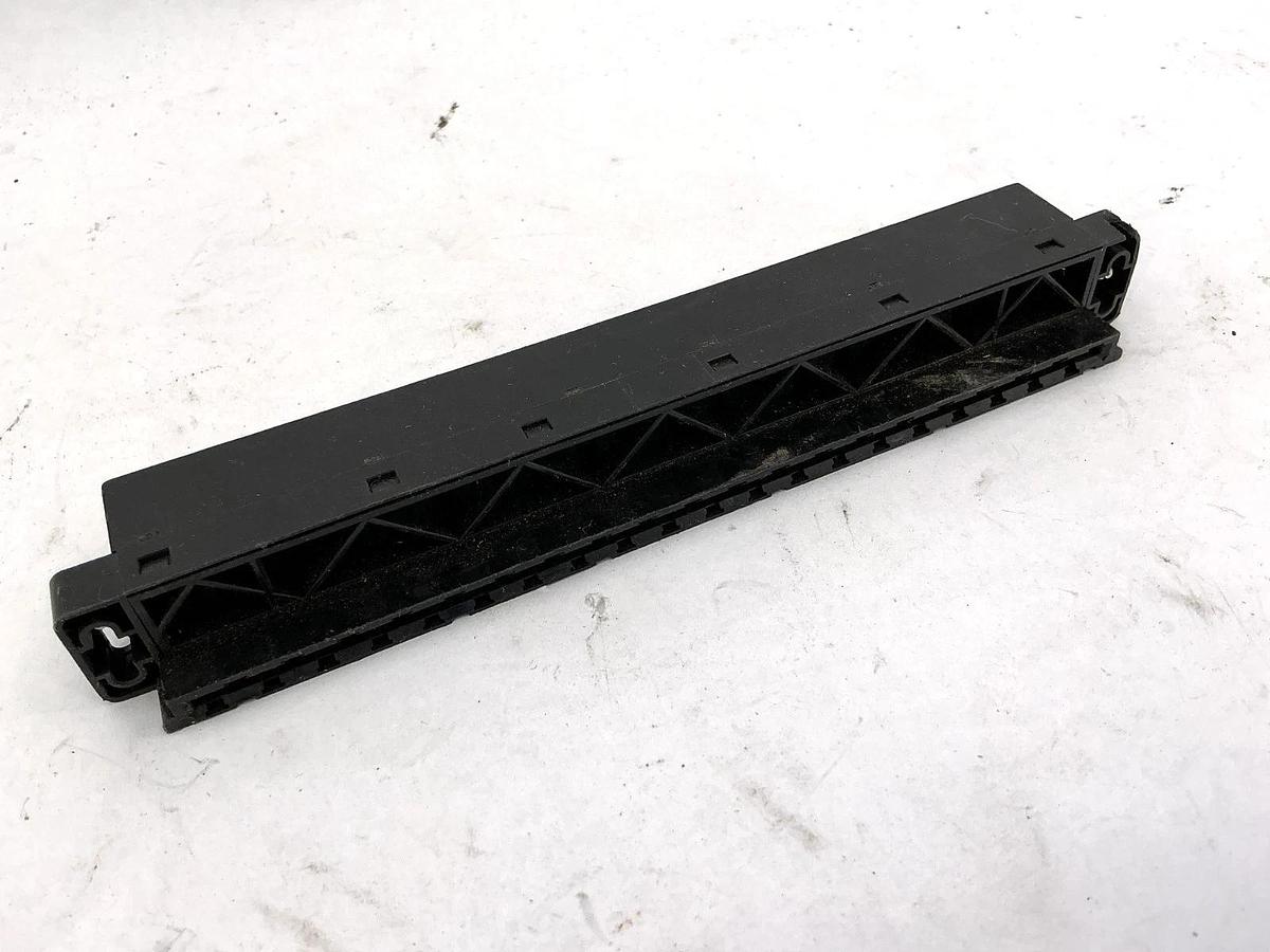 Used CTI 2500-40F Face 40 Terminal Block 40-Position/Terminal Black