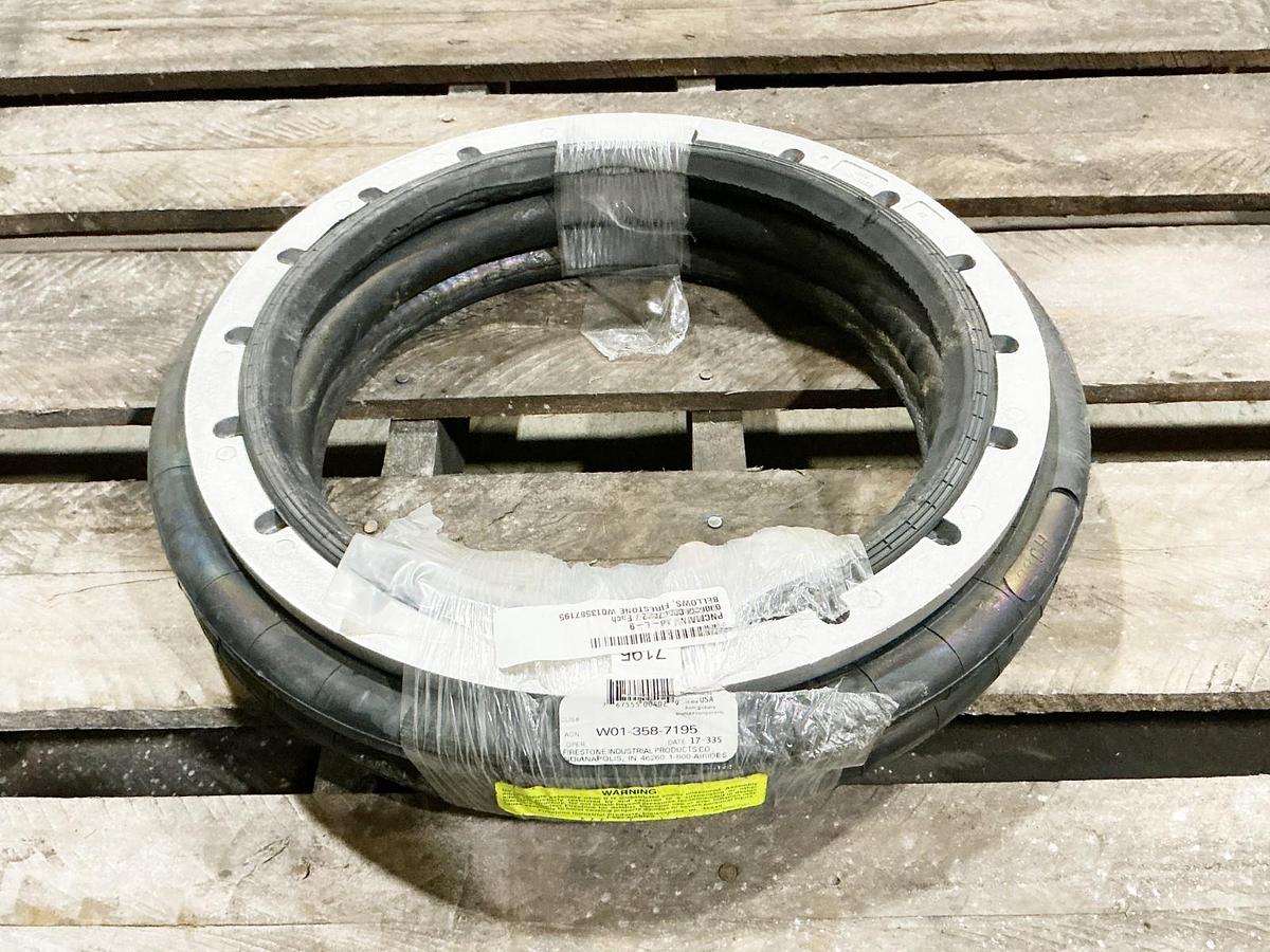 New Firestone W01-358-7195 Pneumatic Spring Actuator - No Box