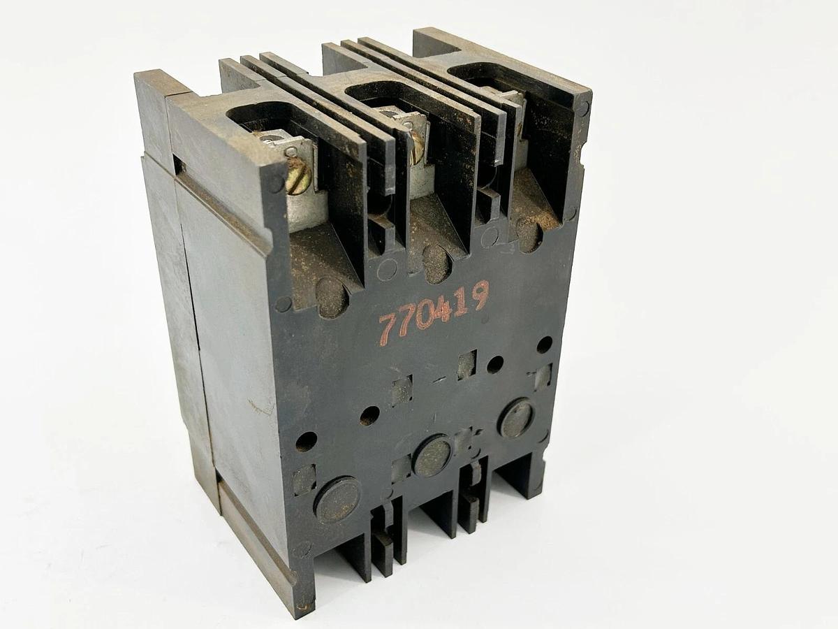 Used Lot of 2 Westinghouse MCP03150R Circuit Breaker 15A 3P 600V