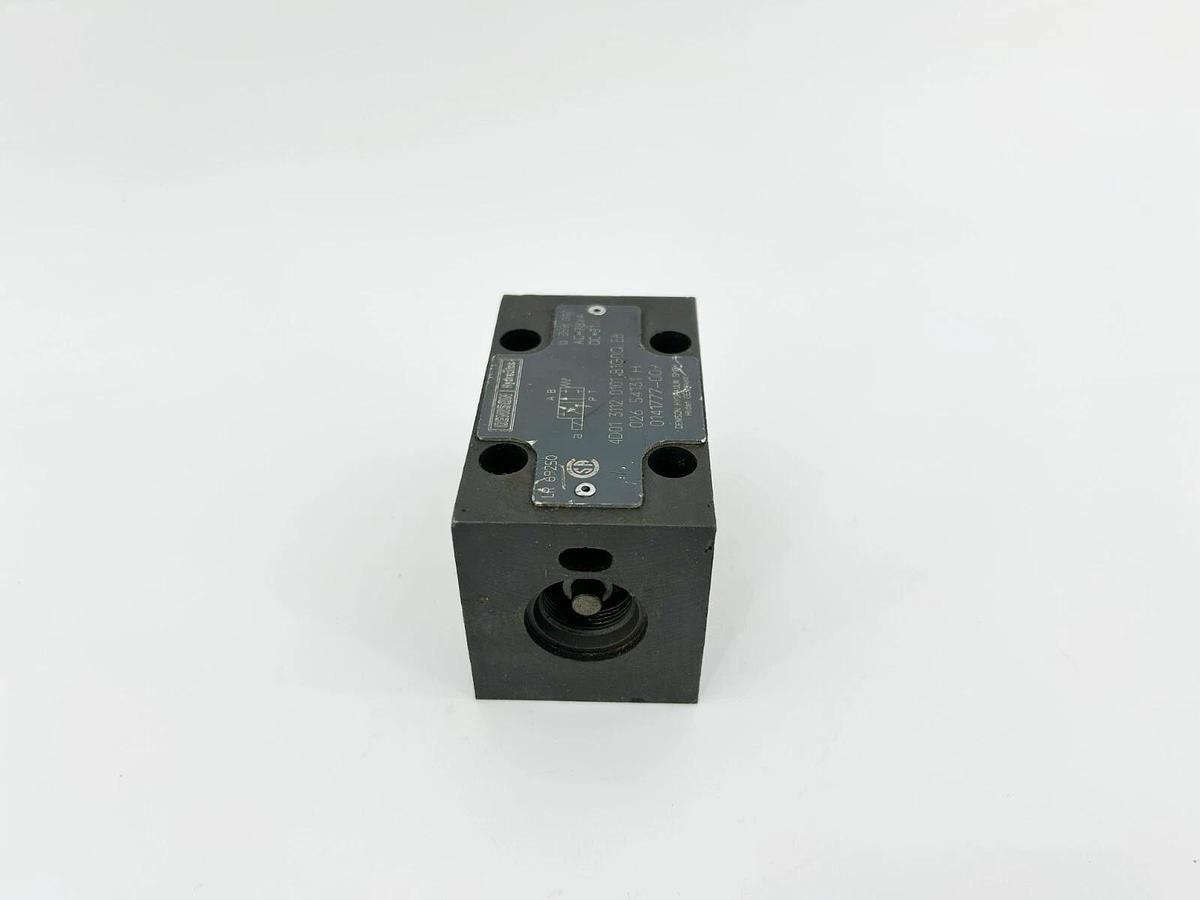 Used Denison 4D01 3112 0101 B1G0Q E8 Directional Control Valve