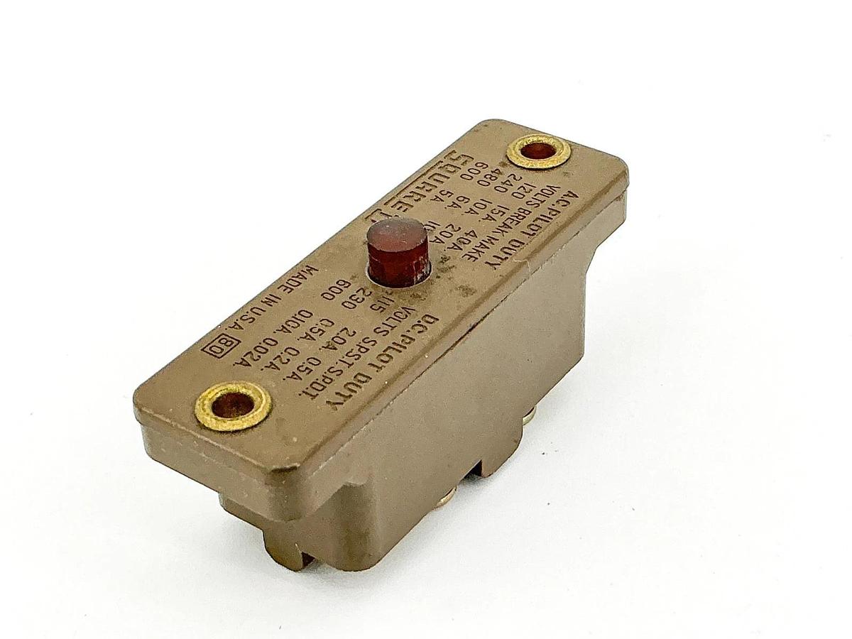 New Square D AO-2 Limit Switch Class 2 600V 15A - No Box