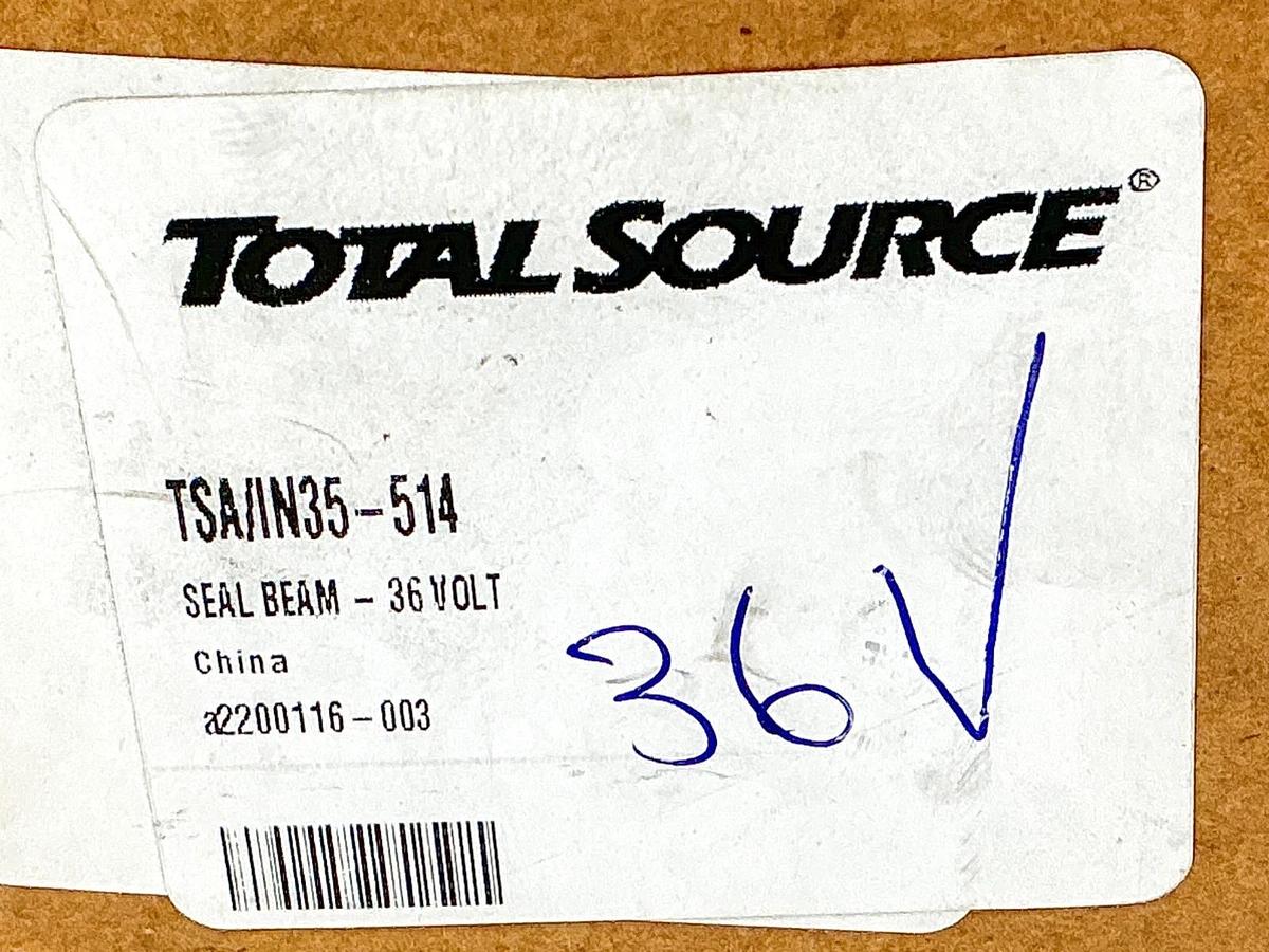 New Total Source General Electric 4350 Sealed Beam Lamp 36V 60W