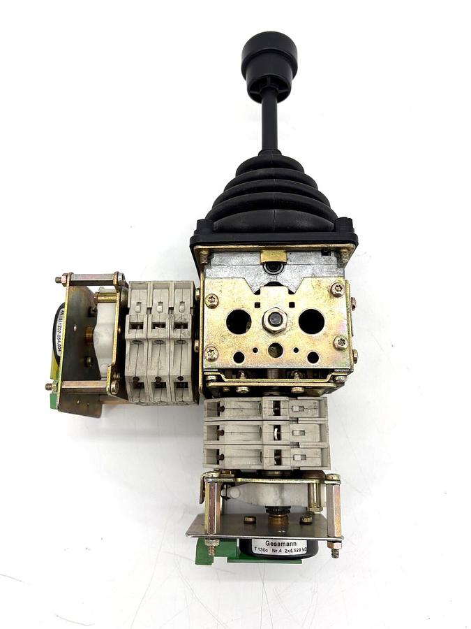 Used Gessmann VV64 2-Axis Joystick Controller Spring Returns to Center 6A 250V