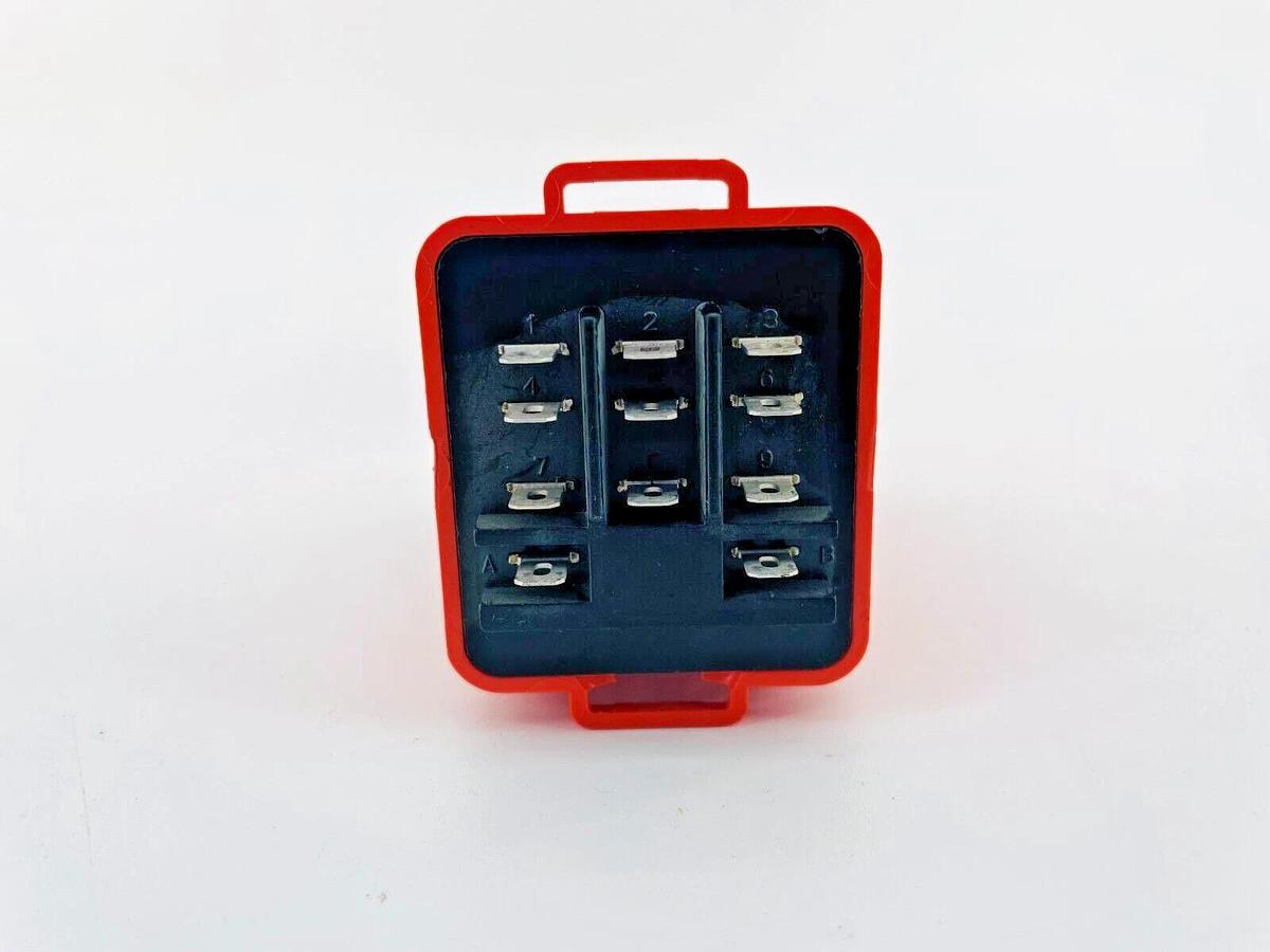 New Eagle Signal 80E3A699 Time Delay Relay 120V 30 Sec