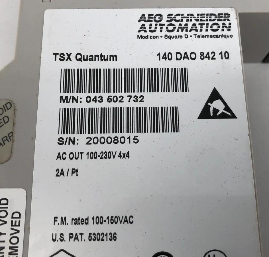New Schneider Automation 140DAO84210 Output Module 100-230VAC 4x4 Modicon