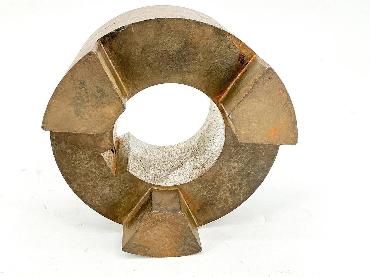 Used ML225 2-7/16 Coupling Jaw 2-7/16 Bore