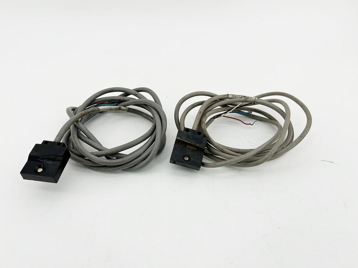 Used Lot of 2 Banner SE61E Photoelectric Sensor 10-30VDC 2 Meter Cable
