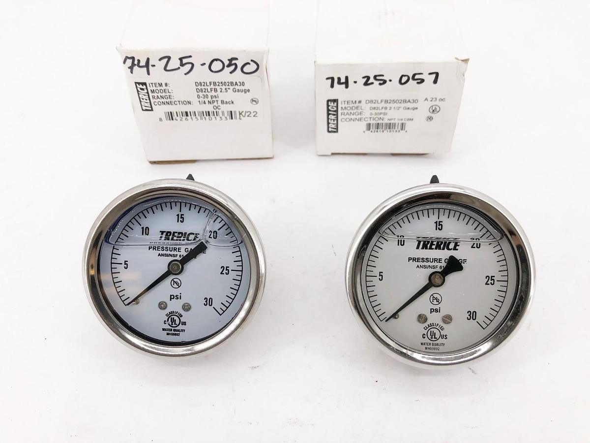 Lot of 2 New Trerice D82LFB2502BA30 Gauge D82LFB 2-1/2" 30psi 1/4" NPT CBM