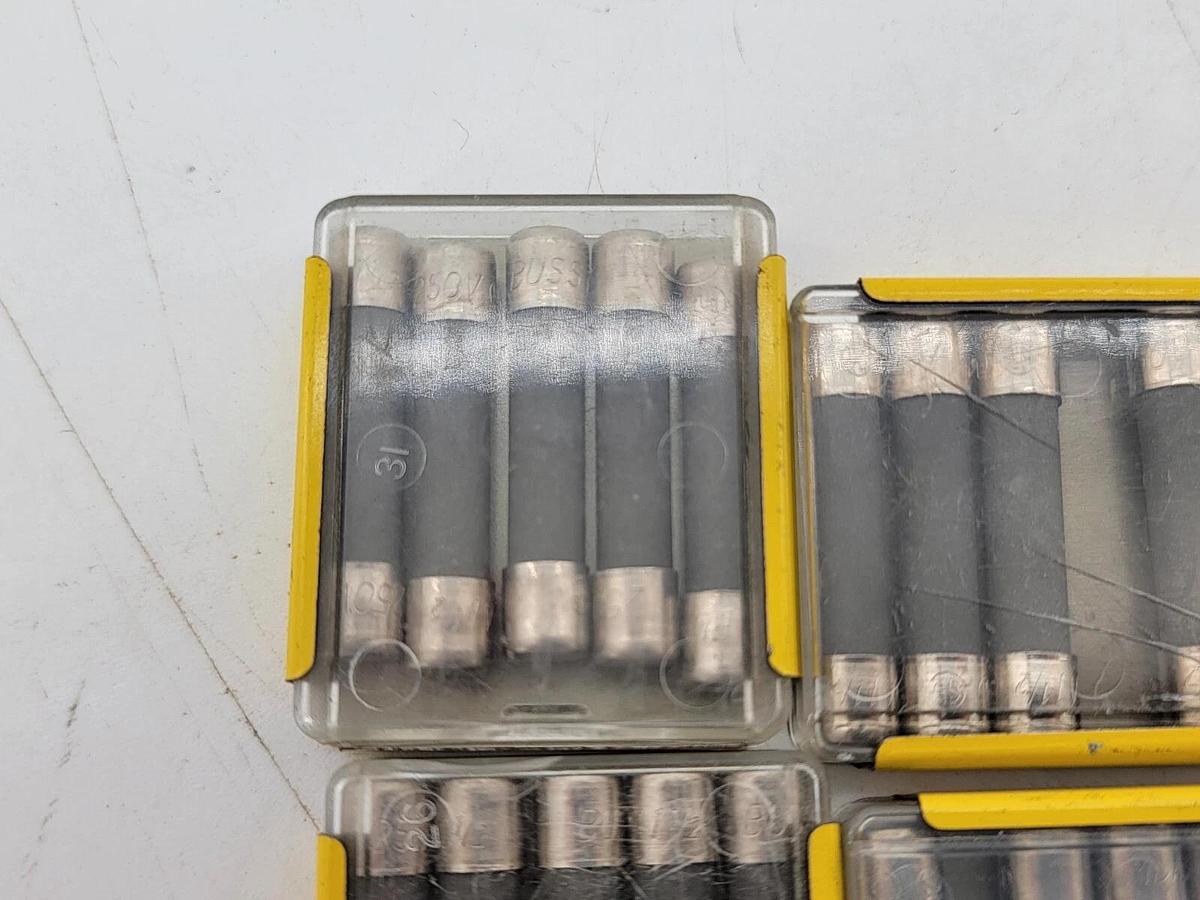 Lot of 28 New Bussmann MDA-1-1/2 Small Cartridge Fuses 1.5A