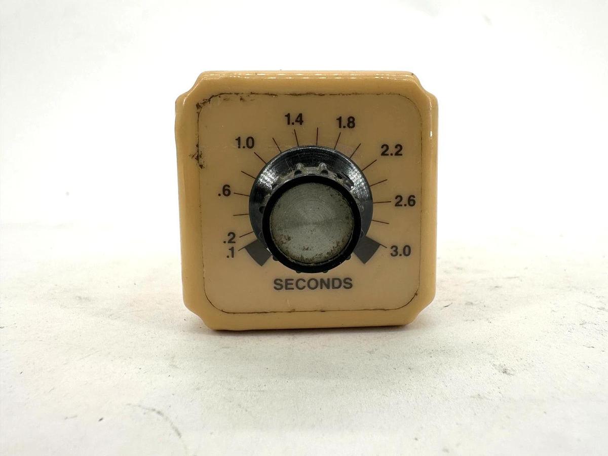 Used AGASTAT SCBRXO12XXAAXA Timing Relay 120V Time 0.1-3sec 8 Pin