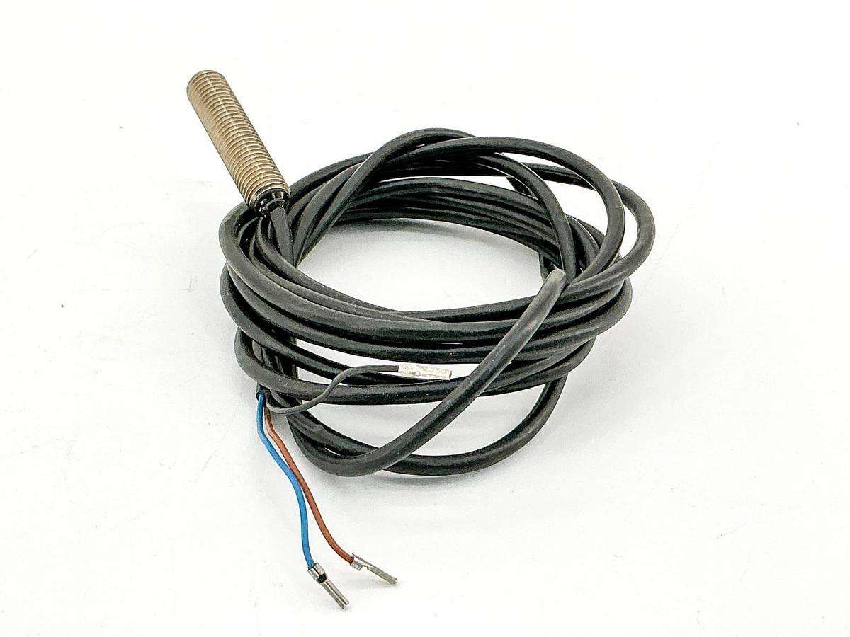 New Allen Bradley 872C-D2CP8-E2 Inductive Proximity Sensor 30VDC - No Hardware
