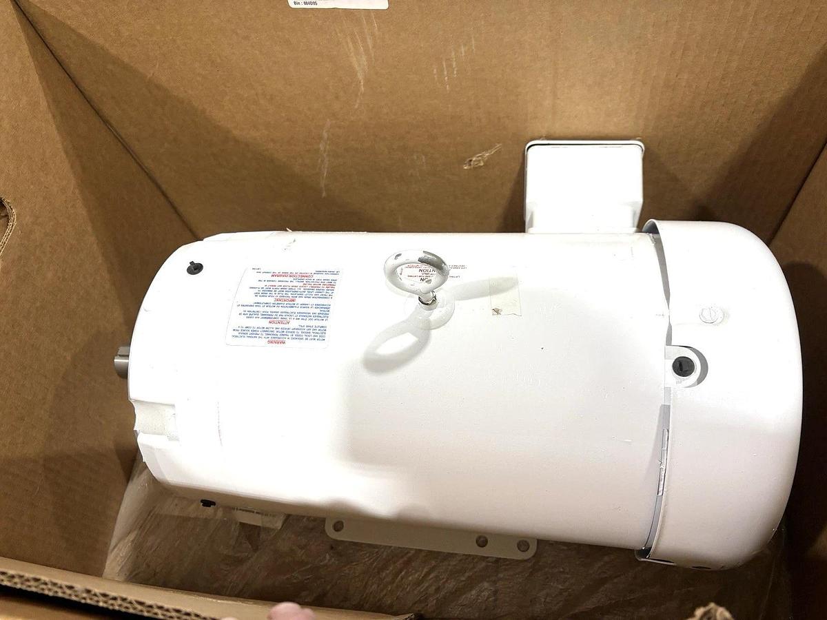 New Baldor CEWDM3714T 10HP TEFC Washdown Motor 230/460V 1800rpm 215TC Frame