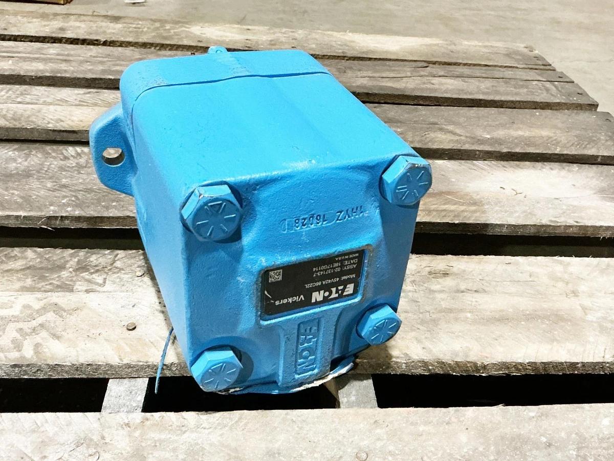 Refurbished Eaton Vickers 45V42A-86C22L Gear Pump Rebuilt 02-137143-7