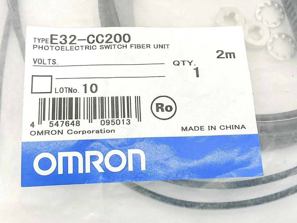 New Omron E32-CC200 Photoelectric Switch Fiber Unit 2M