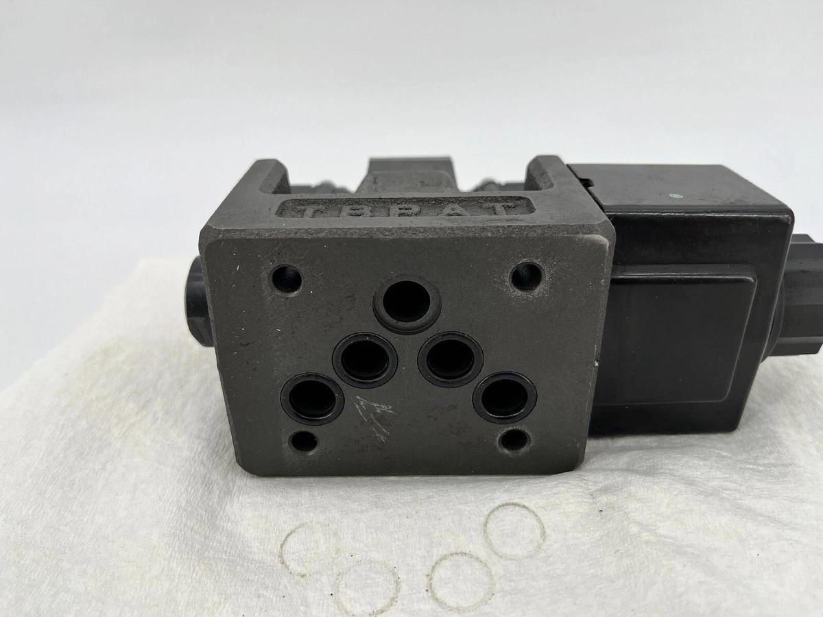 Used Canimex DSG-2B2-03-A110 Solenoid Hydraulic Valve 110V Coil