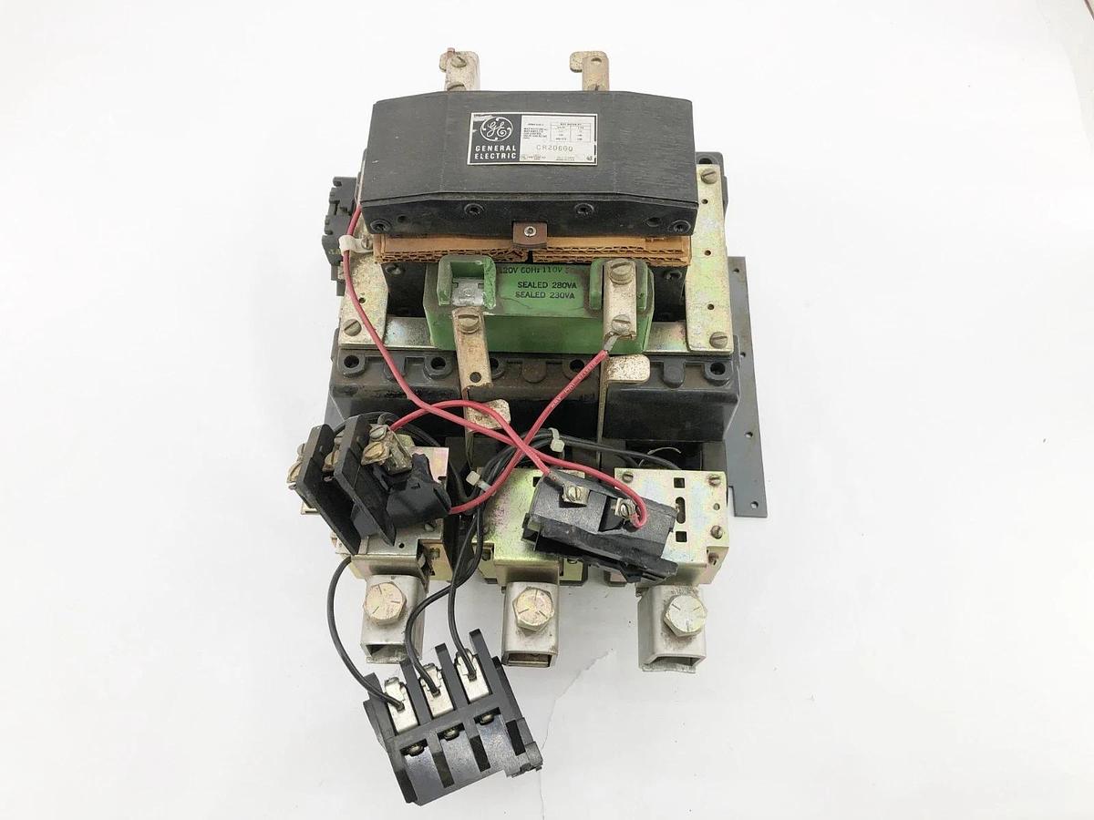 Used General Electric CR206G0 Magnetic Starter 110/120V Coil NEMA 5 (For Parts Only)