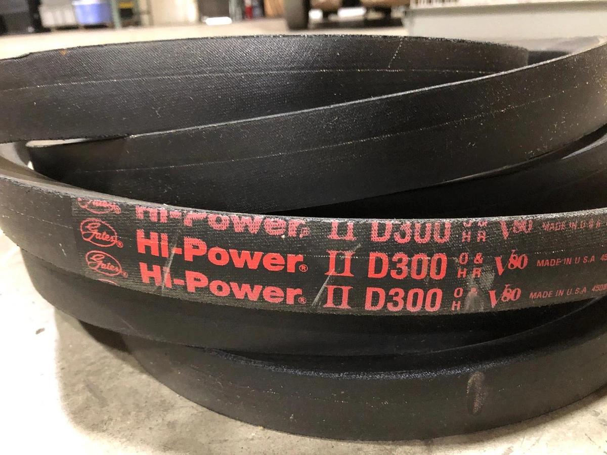 New Gates D300 Hi-Power II V-Belt - No Box