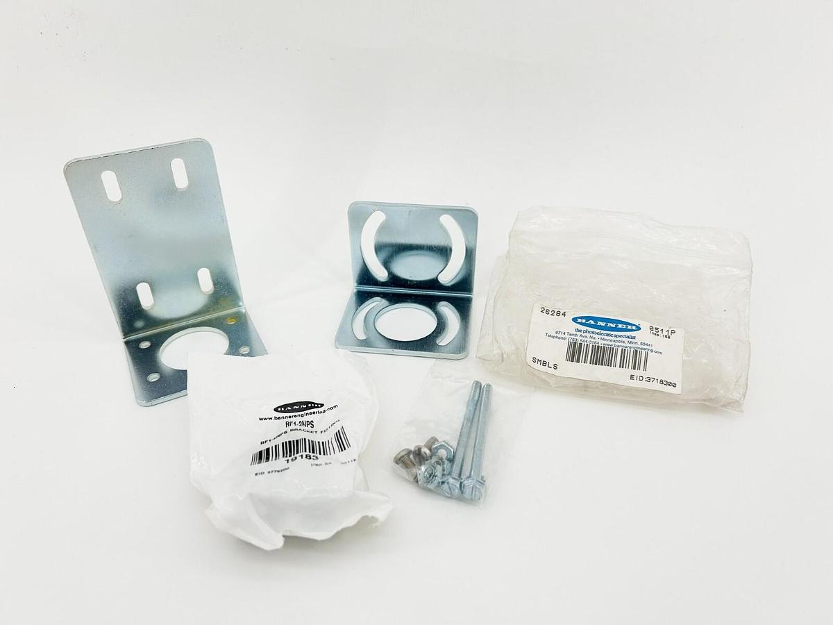New Banner Engineering SMBLS Sensor Bracket Right Angle 26284