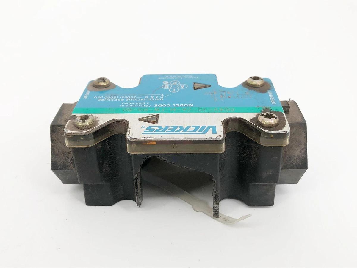 Used Vickers DG5S-8-2A-M-FW-B5-30 Solenoid Valve w/ DG4V-3S-2A-M-FW-B5-60 02-126461