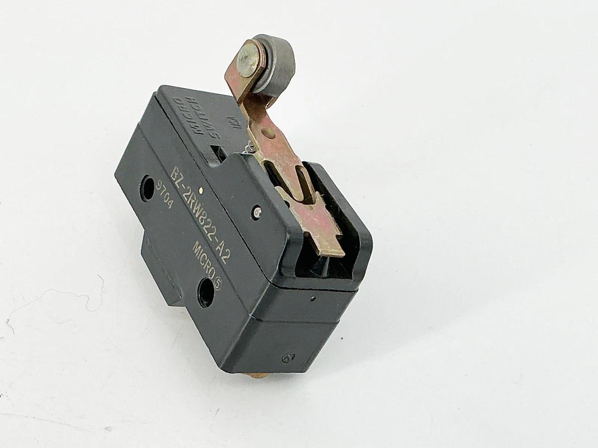 New Lot of 2 Microswitch BZ-2RW822-A2 Roller Limit Switch 15A 600V - No Box
