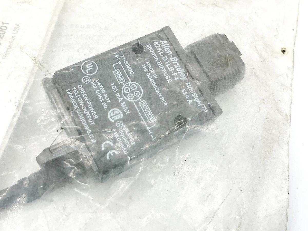 New Allen Bradley 42KL-D1LB-F4 Photoswitch Diffuse Sensor 11-30VDC 100mA Ser.A
