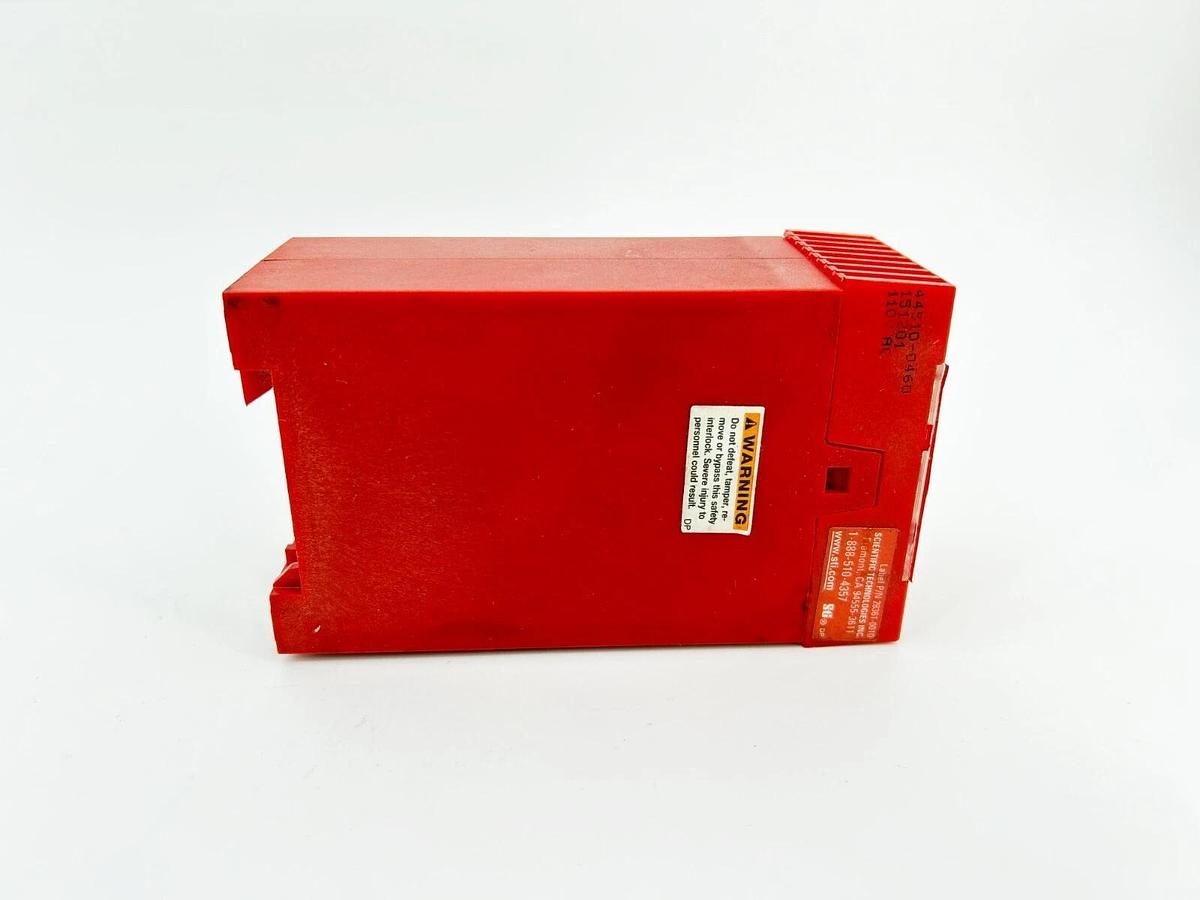 New Omron Sti SA11M Safety Relay, 110VAC, 44510-0460