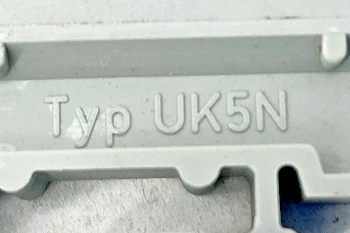 Lot of 15 New Phoenix Contact UK-5-N Terminal Block Gray 30A 600V UK5N