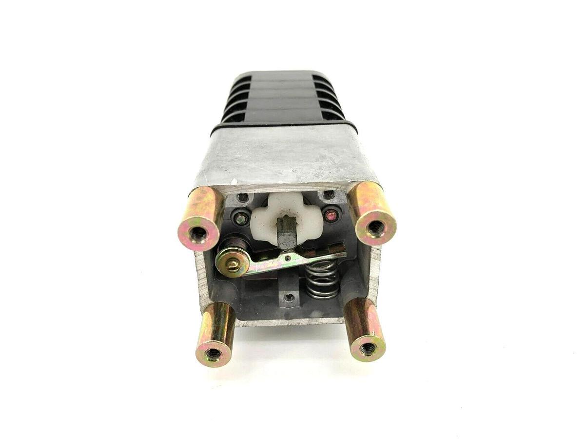 New GE General Electric E4A26P1F1P1 Type SBM Rotary Switch (Missing Handle)