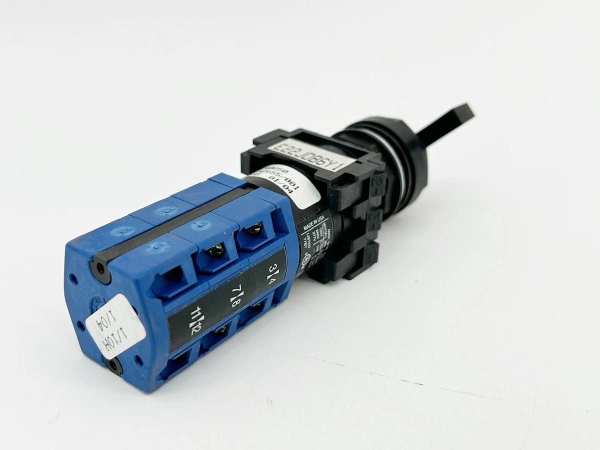 New Kraus and Naimer E22JDB6Y1 Selector Switch 6 Position Rotary 440V