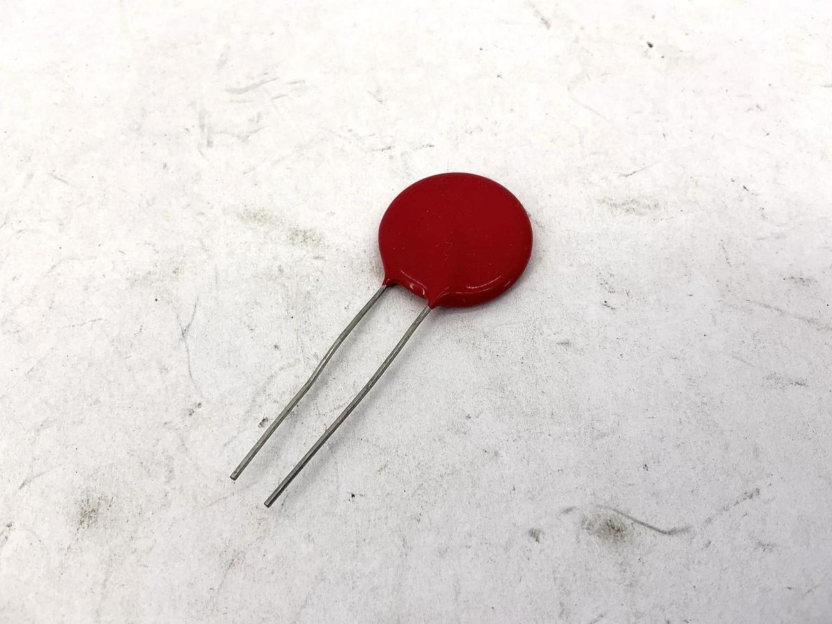 Lot of 12 New Round-Up Electronics V130LA20B Metal Oxide Varistor Red 130L20B