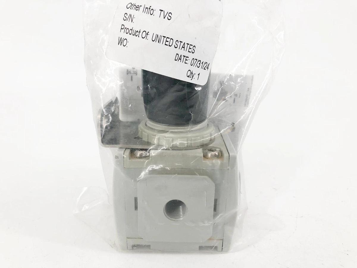 New Aventics 8652AR002F119E0 Pneumatic Regulator 1/4" NPTF 3-60psig- No Box