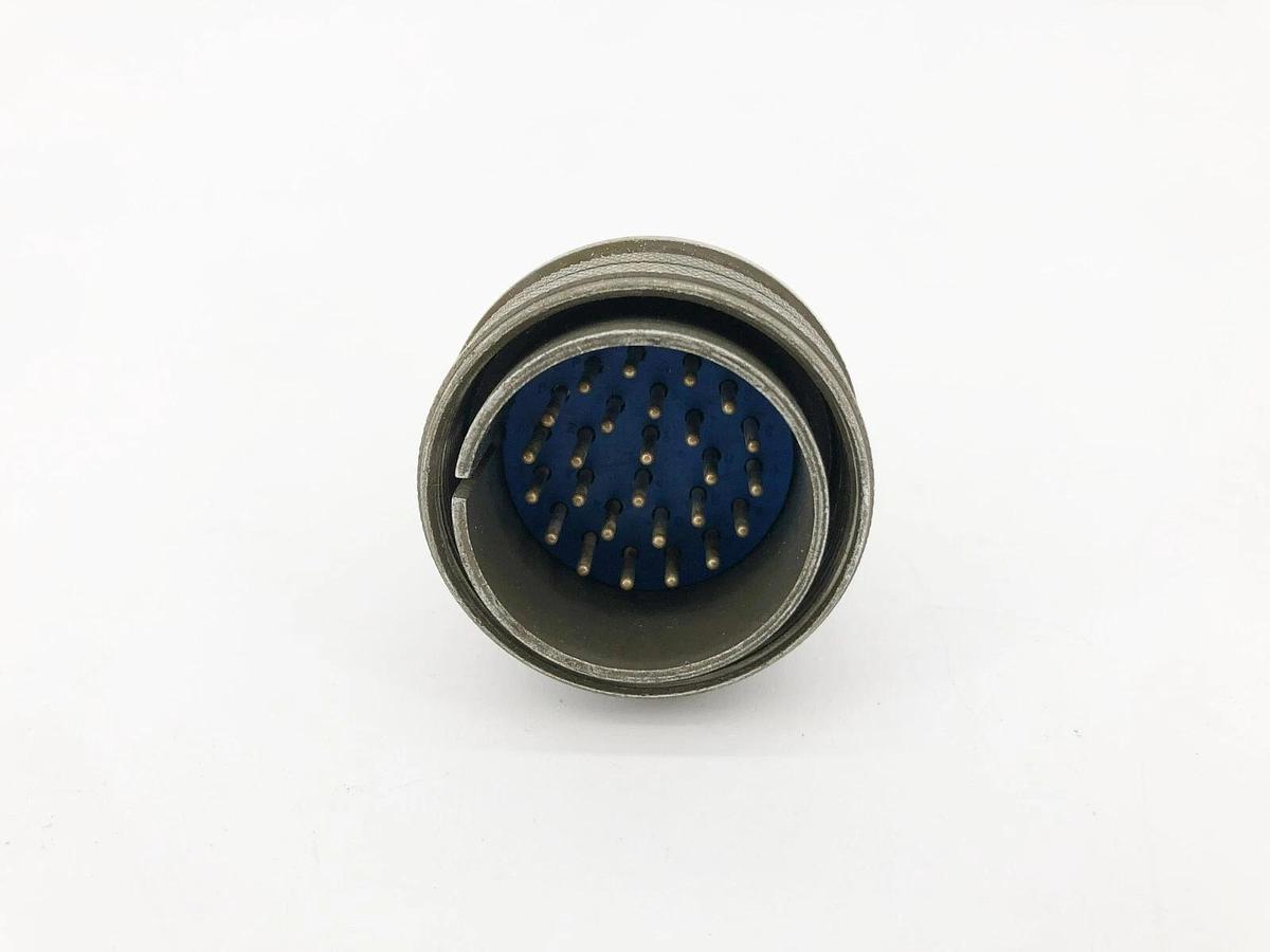New Amphenol MS3106A28-12P Circular Connector Plug 26 Position