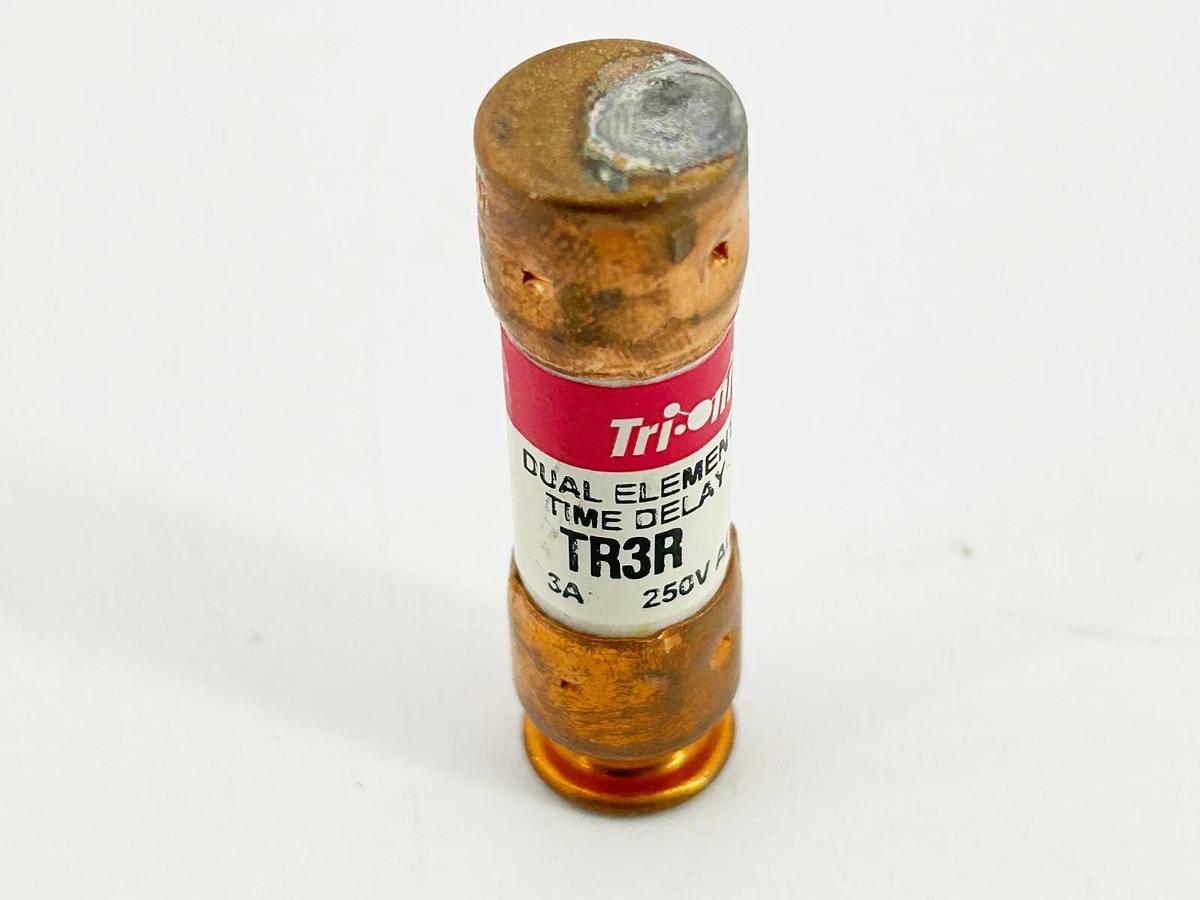 New Lot of 4 Ferraz Shawmut TR3R Dual Element Time Delay Fuse 3A 250V