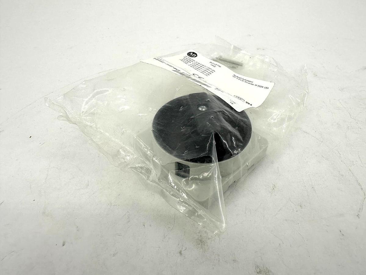 New Allen Bradley 194E-HE4G-175 Ser. C Load Switch Actuator G 48X48 0-1 Off-On
