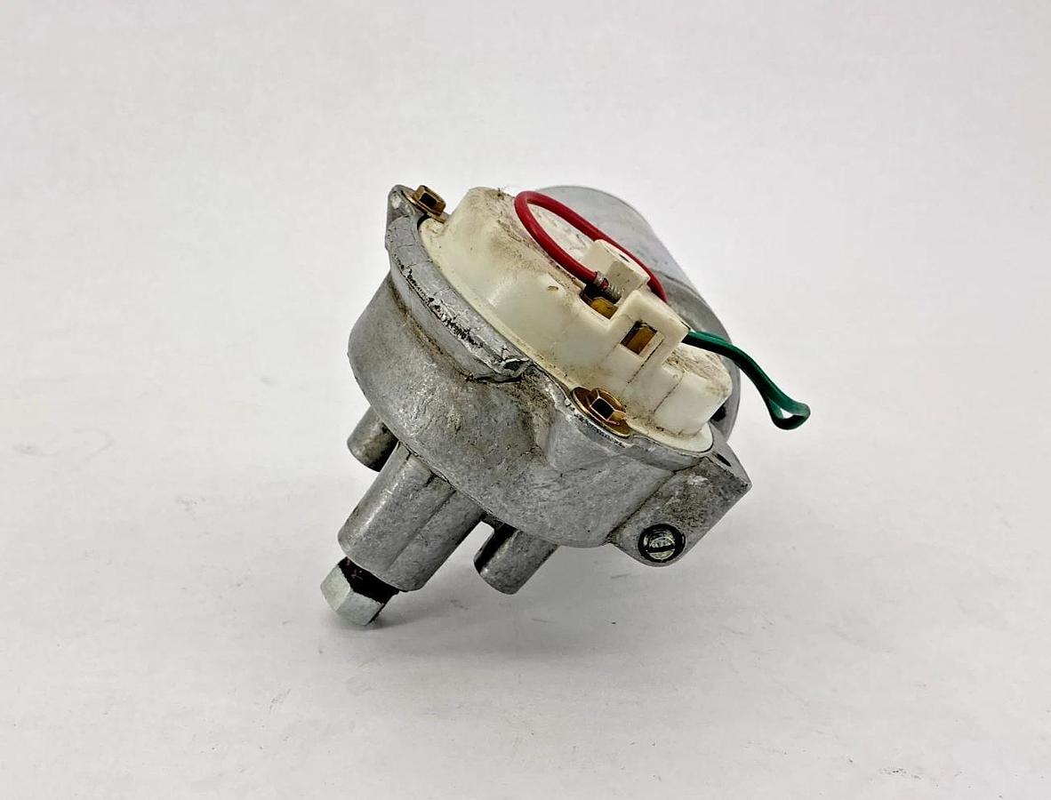 Used United Technologies 1902425M024WC Windshield Wiper Motor 24V