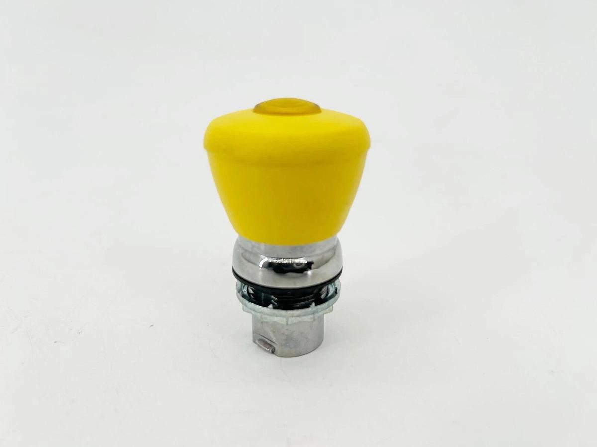 New Allen Bradley 800FM-LMP45 2 Position Push/Pull Button Illuminated Yellow