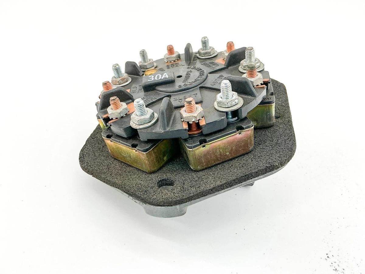New Phillips 15-76 Socket Breaker 30A 7Pin - No Box