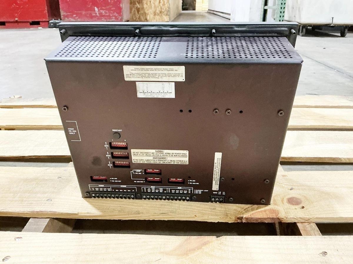Used Uticor 100G-1S2R1 Operator Interface 100-250V .25A 50-60DC Rev.A